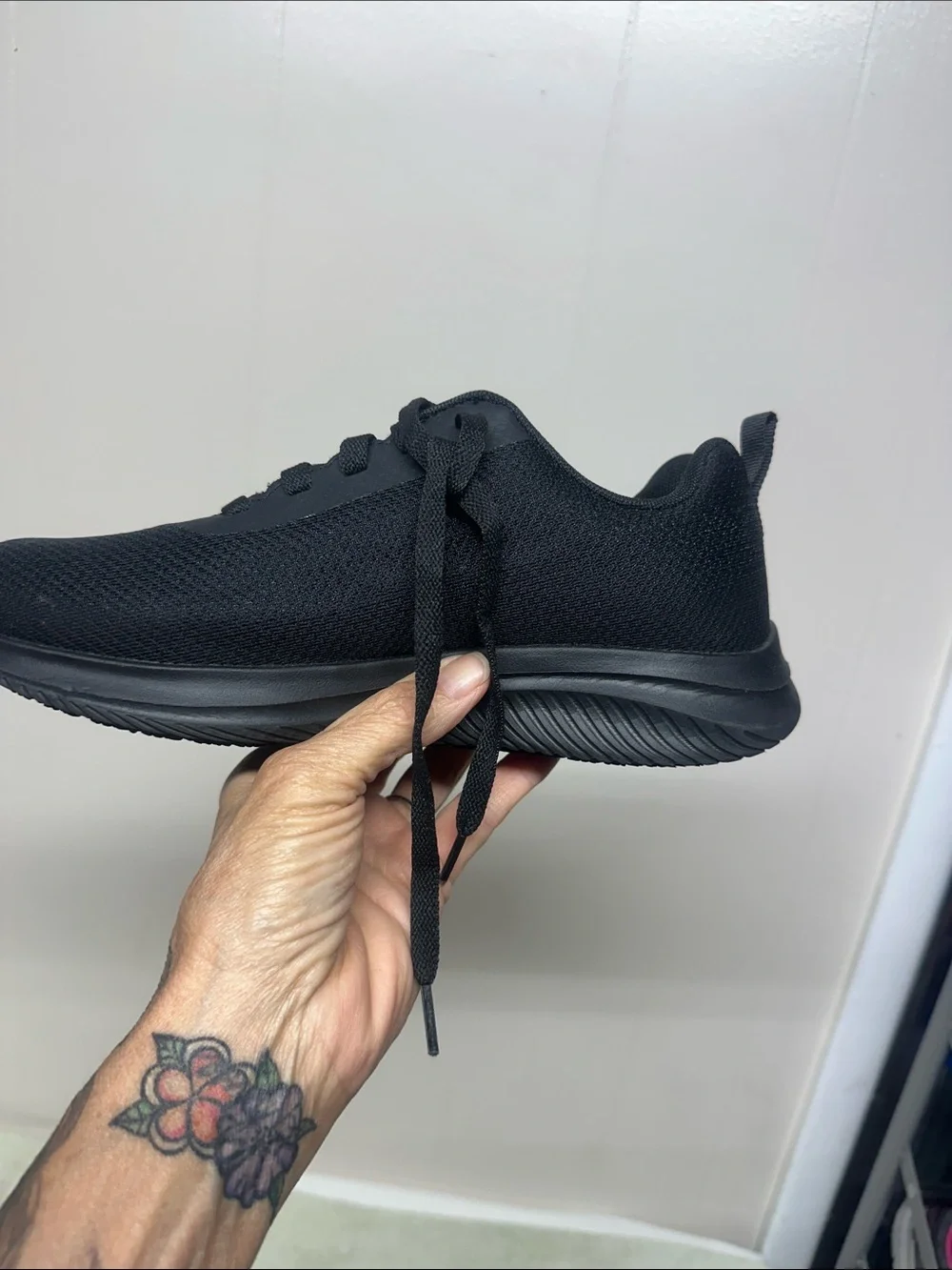 Skechers Men’s Black Athletic Lace-Up Sneakers
